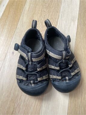 Keen Black and Tan Newport Sandals